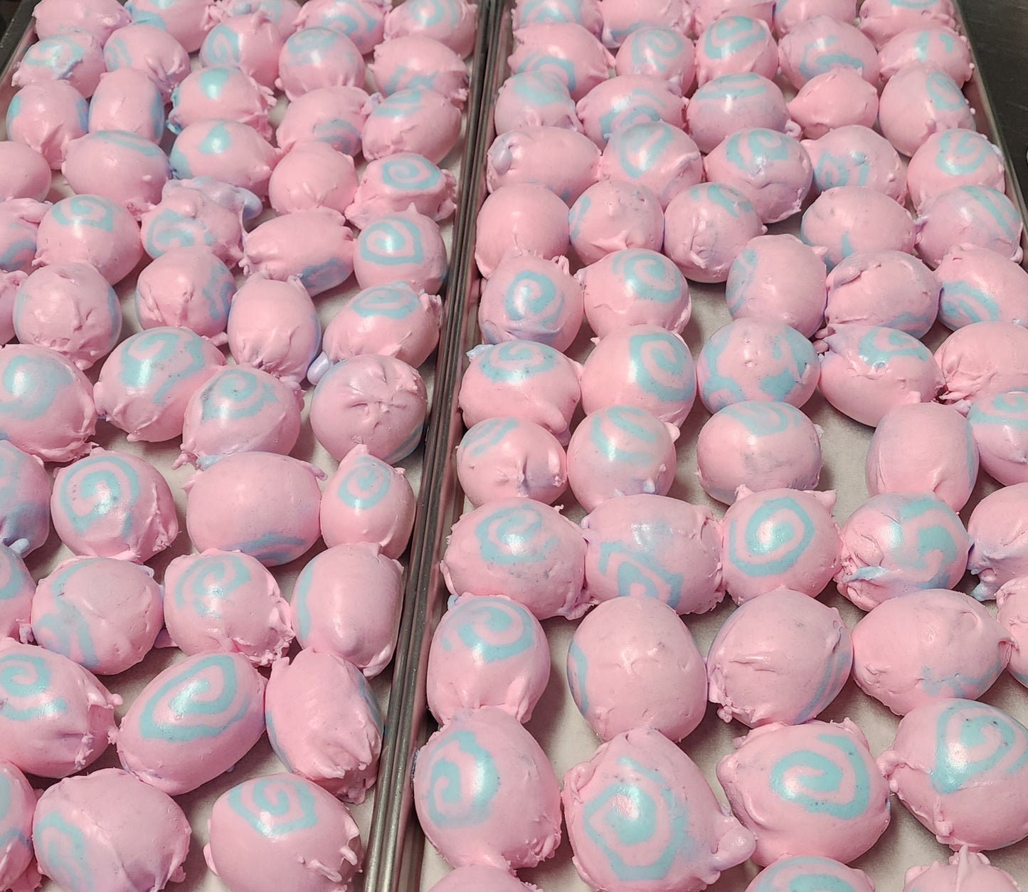 Cotton candy taffy